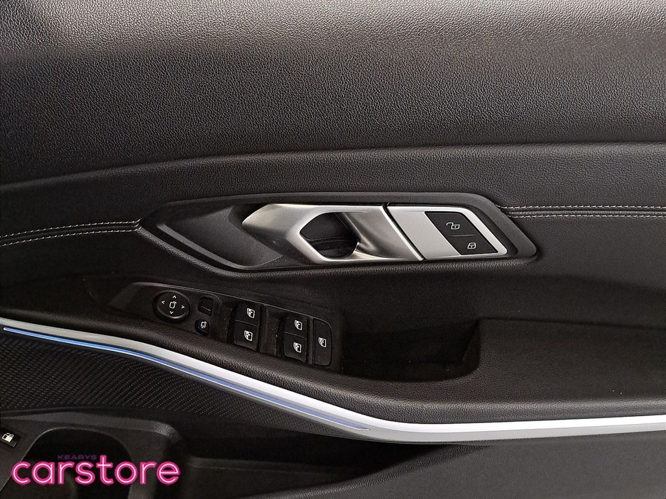 BMW 3 Series 330e M Sport *M PERFORMANCE EXTERIOR KIT* — thumbnail 17