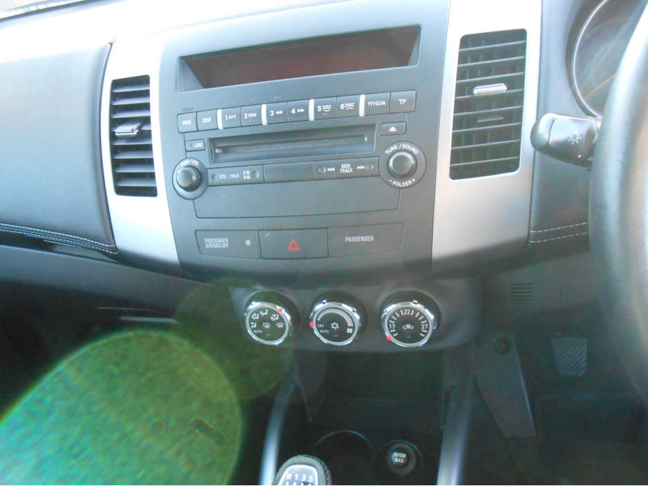 2011 Mitsubishi Outlander 2.3L Diesel For Sale Images