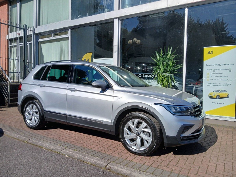 Volkswagen Tiguan 2.0 TDI 122HP Life, Reflex Silver Met, 98km.