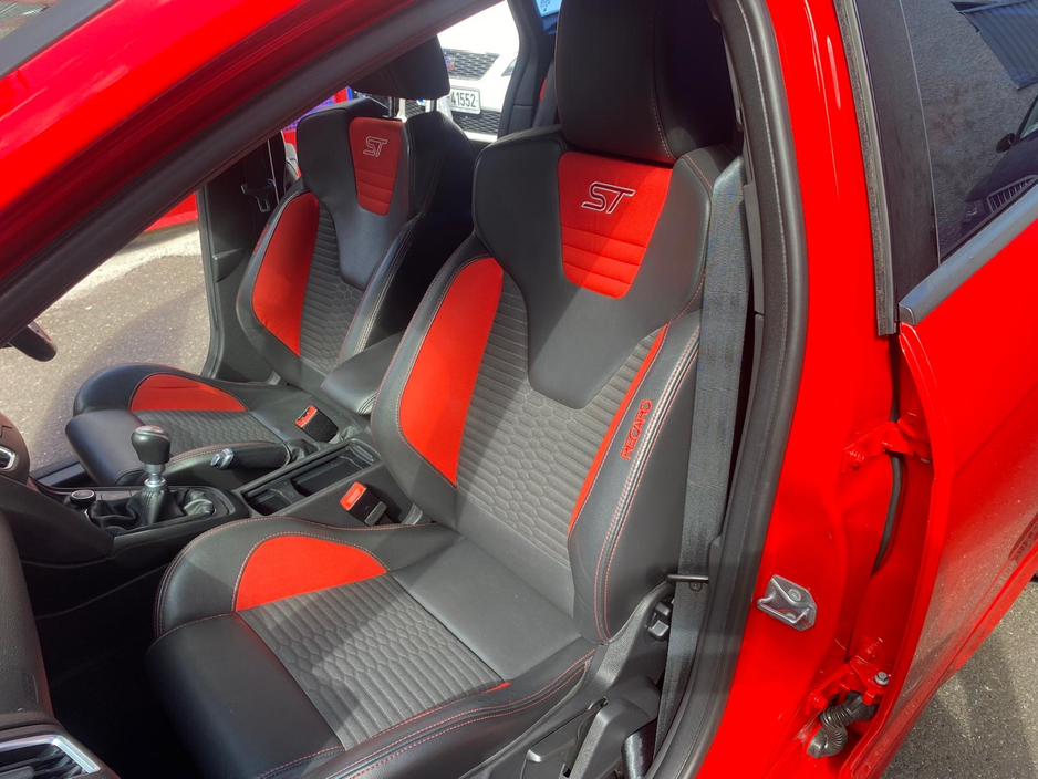 2015 Ford Focus 2L Petrol For Sale Images