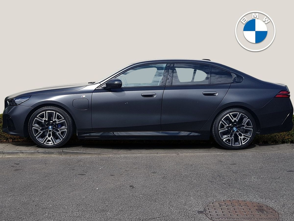 2024 BMW 5 Series 2L Petrol Plug-in Hybrid For Sale Images