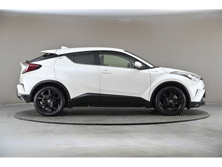 Toyota C-HR 1.8 HYBRID *HALF LEATHER*ANDROID CAR PLAYER*REVERSE CAM* — thumbnail 11