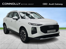Audi Q3 €479 p/m - E-HYBRID SE 200kW A/T