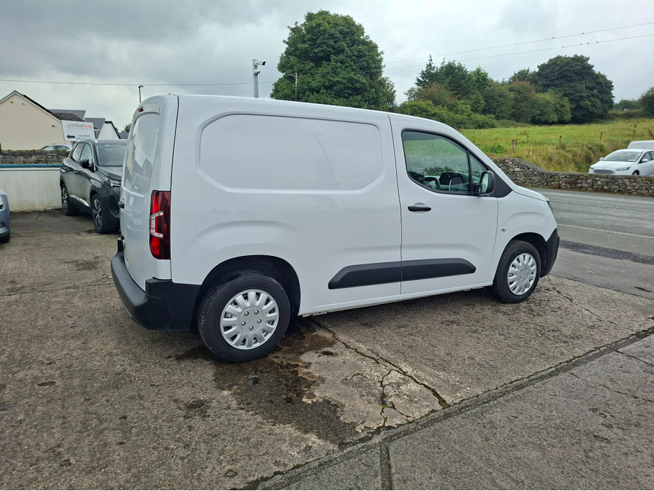 2023 Peugeot Partner 1.5L Diesel For Sale Images