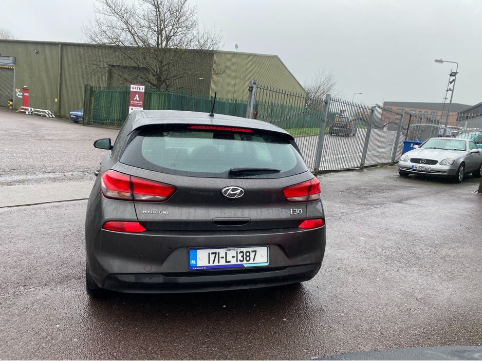 2017 Hyundai i30 1.6L Diesel For Sale Images