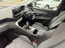 Peugeot 5008 ALLURE 1.5 BLUEHDI 130HP...