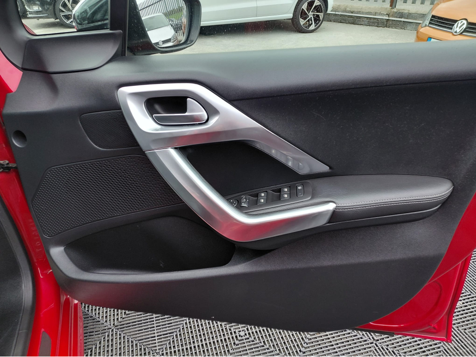 Peugeot 208 Peugeot 208, 1.2 petrol, auto, alloys, — thumbnail 16