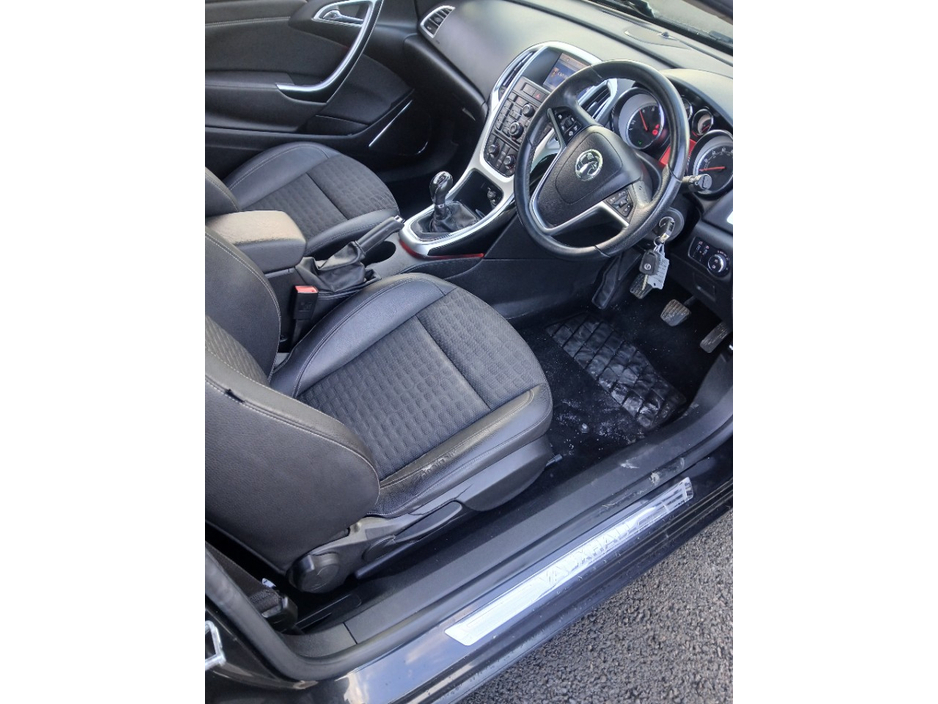 2013 Vauxhall Astra 1.7L Diesel For Sale Images