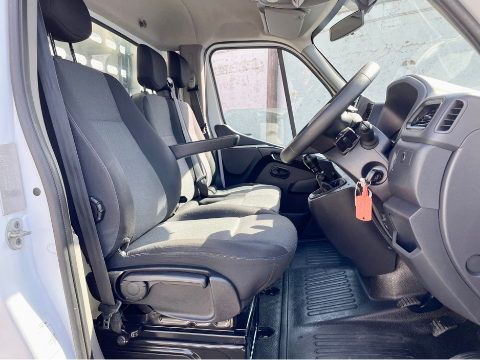 2022 Renault Master 2.3L Diesel For Sale Images