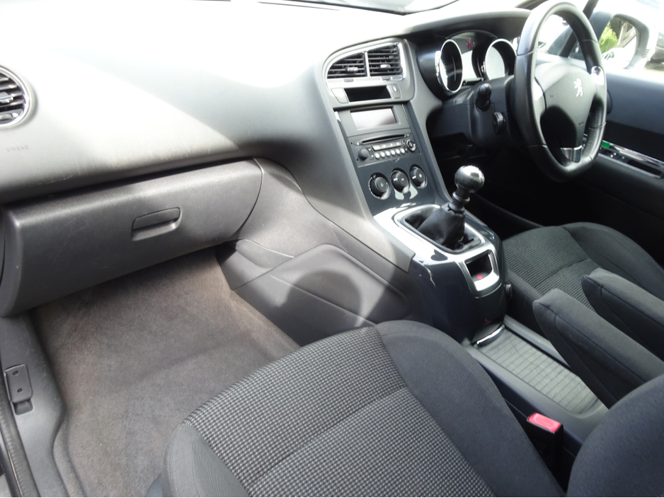 2016 Peugeot 5008 1.6L Diesel For Sale Images