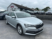 Skoda Superb SE TECH IV PHEV (BLACK...