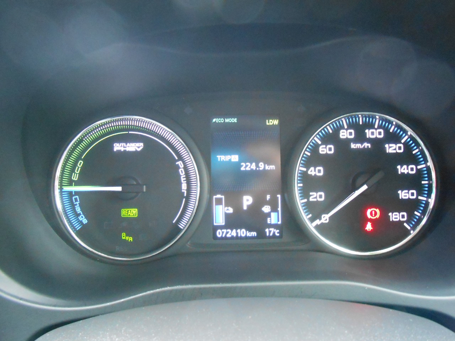 2017 Mitsubishi Outlander 2L Petrol Plug-in Hybrid For Sale Images
