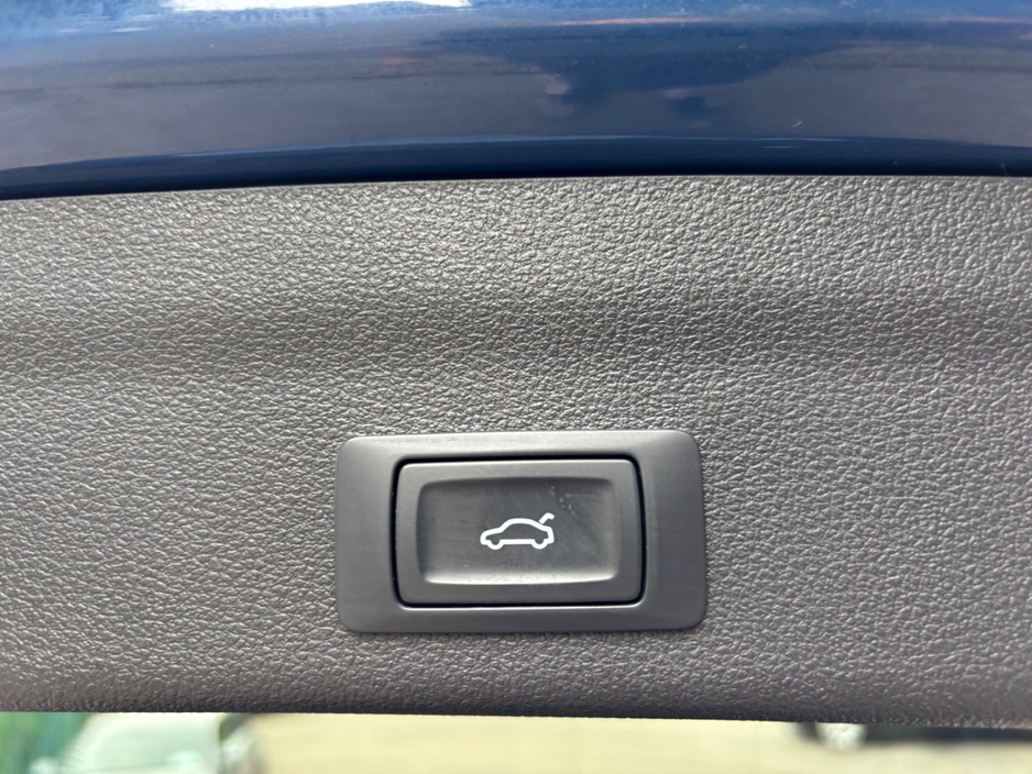 2024 Audi A6 2L Petrol Plug-in Hybrid For Sale Images