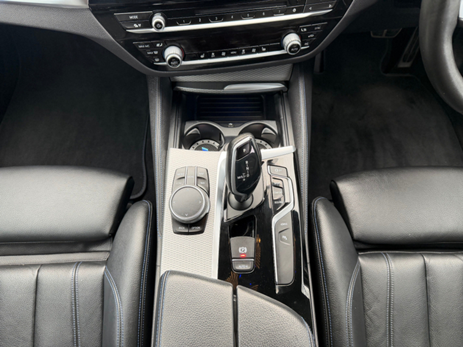 2019 BMW 5 Series 2L Petrol Plug-in Hybrid For Sale Images