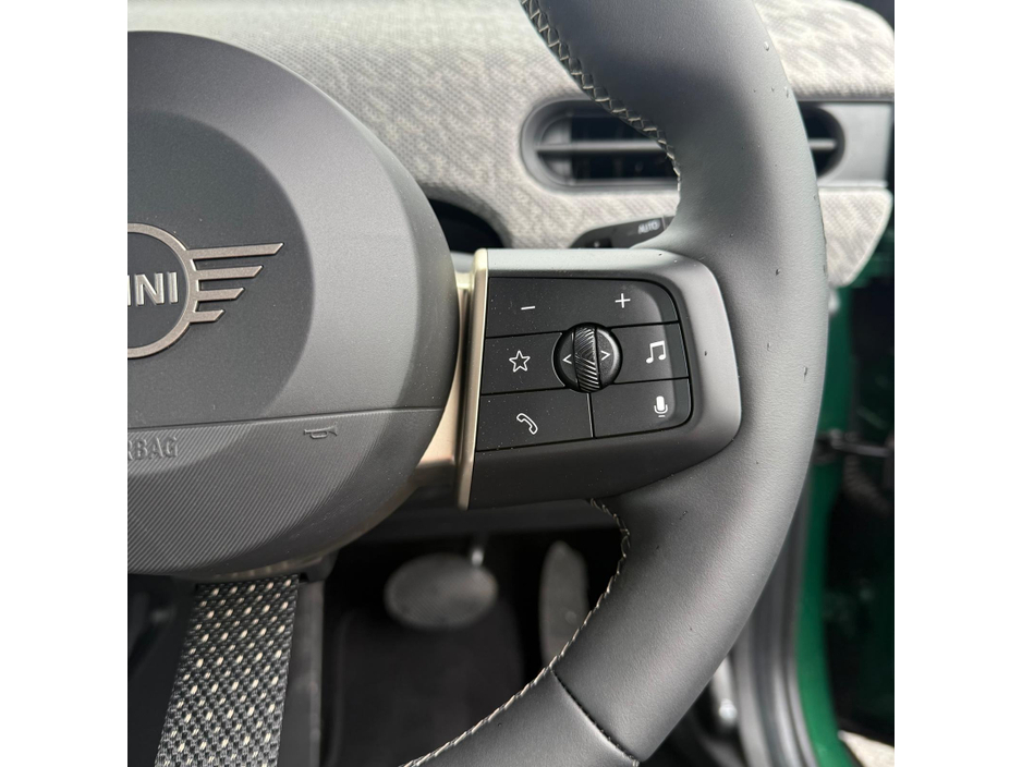 2025 MINI Cooper 1.5L Petrol For Sale Images