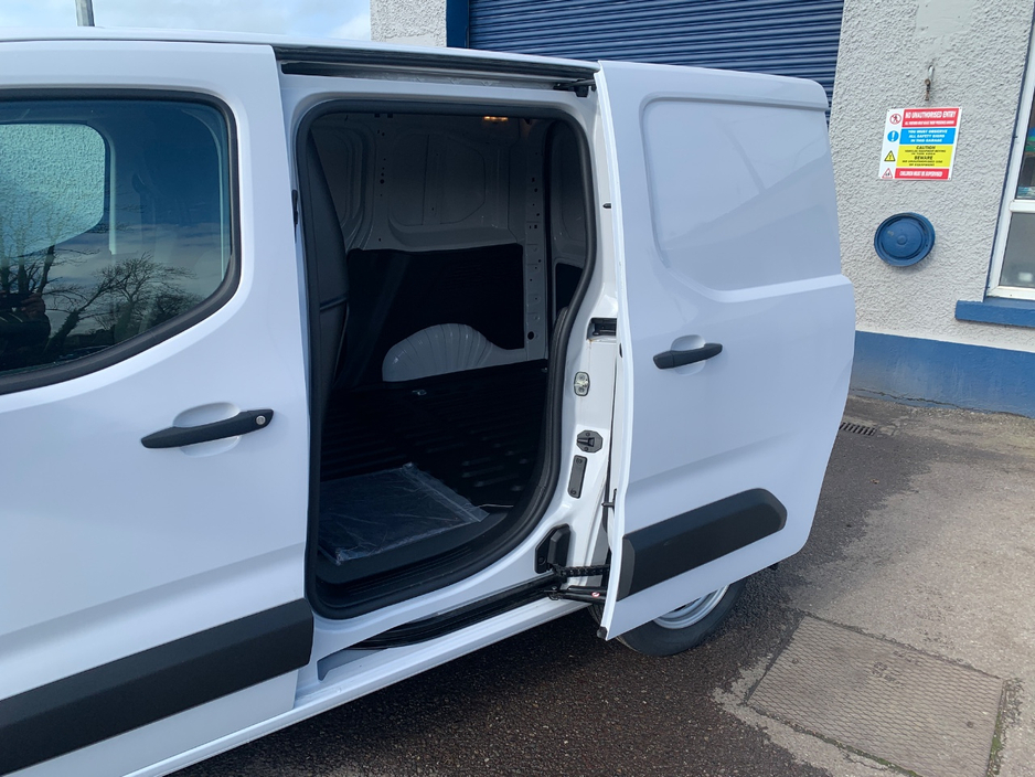 2024 Peugeot Partner 1.5L Diesel For Sale Images