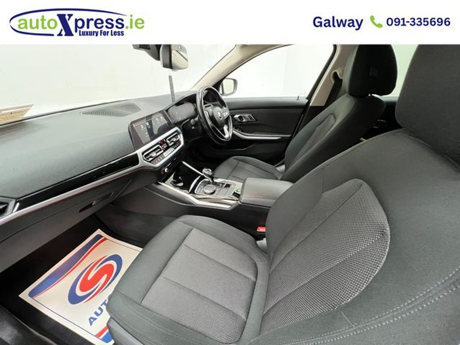 BMW 3 Series 320D xDrive Automatic. — thumbnail 12