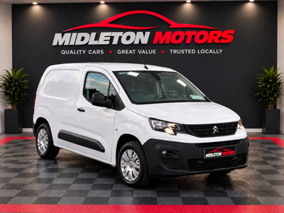  2023 Peugeot Partner
