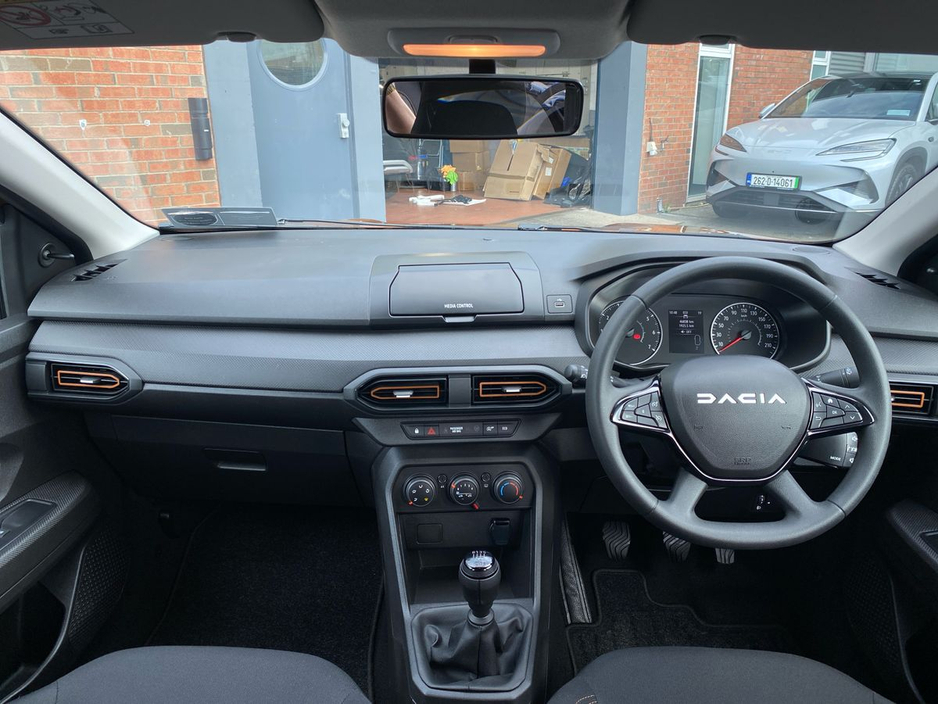 Dacia Sandero Stepway Essential Turbo Petrol — thumbnail 15