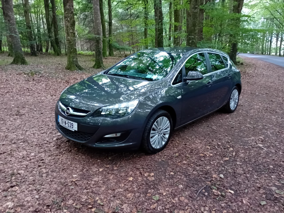 Used Opel Astra 2015 in Laois