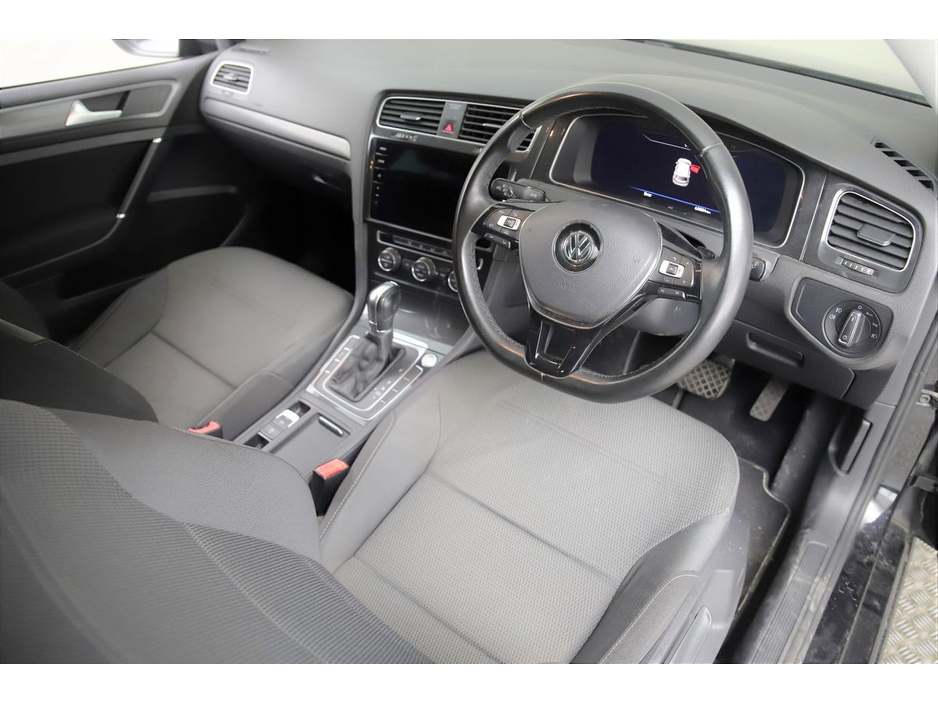 Volkswagen Golf 1.2 TSI DSG MK7.5 COMFORTLINE *DIG DASH*REVERSE CAM*CARPLAY* — thumbnail 13