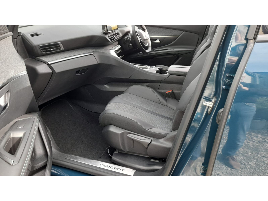 2023 Peugeot 3008 1.5L Diesel For Sale Images