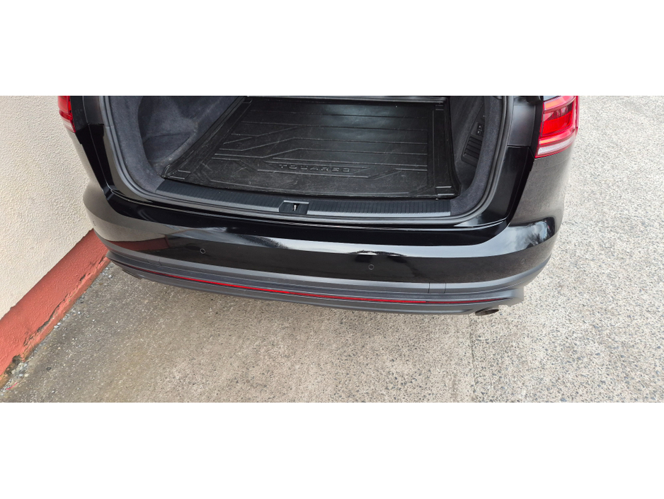 2023 Volkswagen Touareg 3L Diesel For Sale Images
