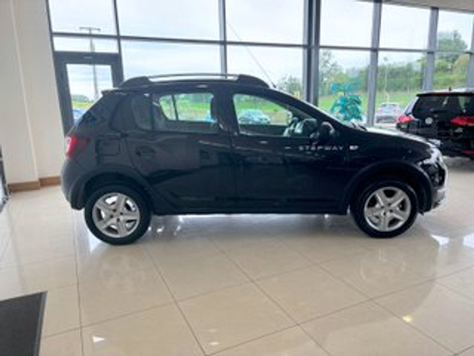 2015 Dacia Sandero Stepway 1.5L Diesel For Sale Images