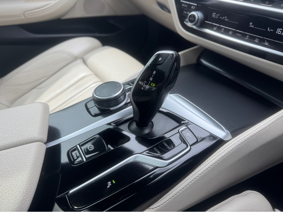 2023 BMW 5 Series 2.0L Diesel Hybrid For Sale Images