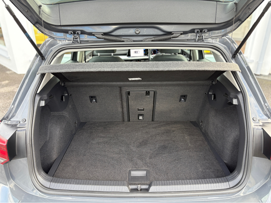 2021 Volkswagen Golf 1L Petrol For Sale Images