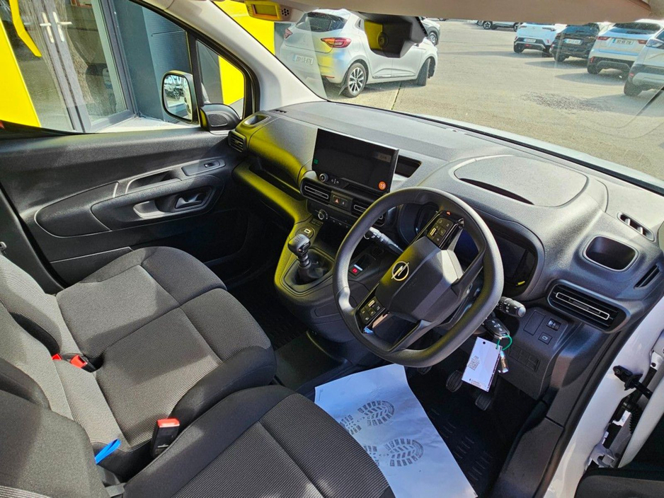 2025 Opel Combo 1.5L Diesel For Sale Images