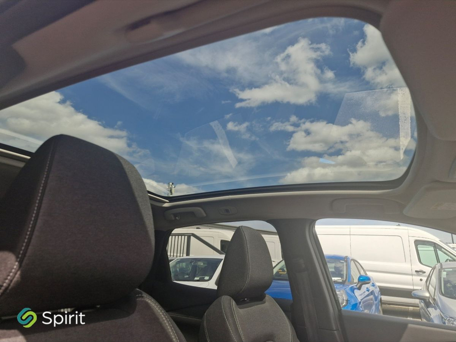 Nissan Qashqai 1.3 MILD HYBRID SV PREMIUM — thumbnail 17