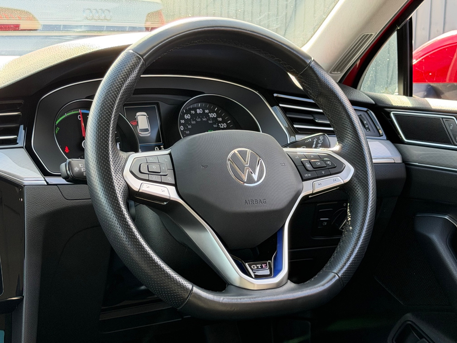 2022 Volkswagen Passat 1.4L Hybrid For Sale Images