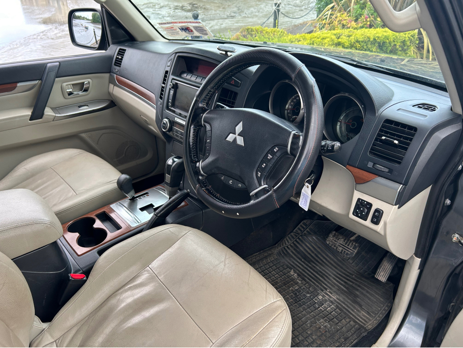 2014 Mitsubishi Pajero 3.2L Diesel For Sale Images