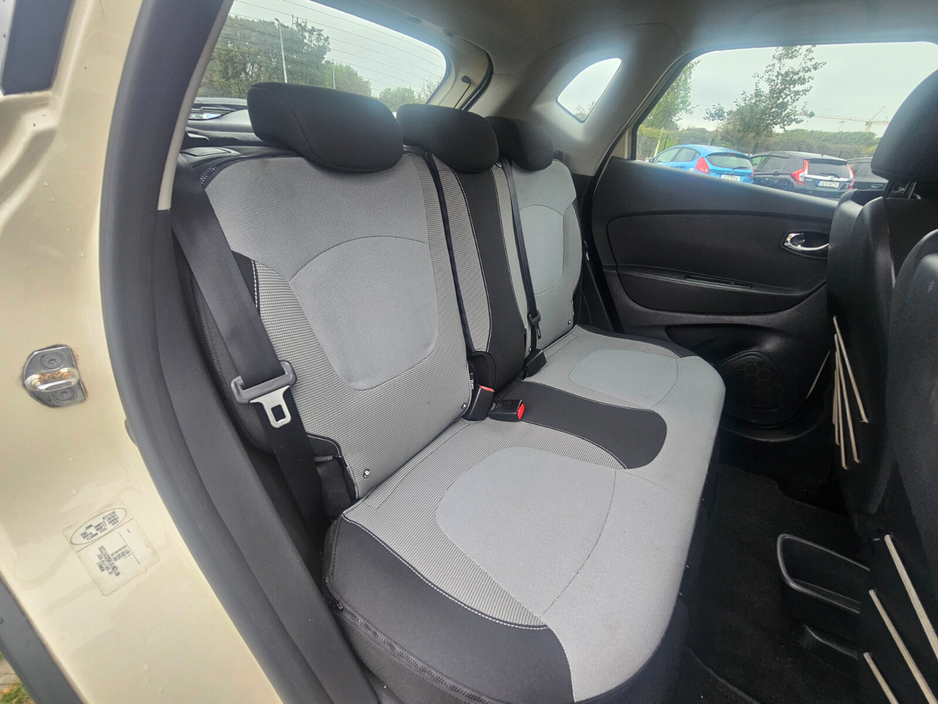 Renault Captur — thumbnail 20