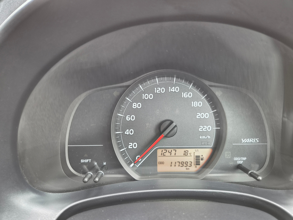 2011 Toyota Yaris 1L Petrol For Sale Images