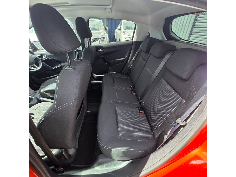 Peugeot 208 1.2 PureTech 68bhp Access — thumbnail 33