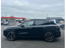 2023 Porsche Cayenne 3L Petrol Plug-in Hybrid For Sale Images