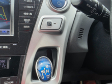 2013 Toyota Prius Alpha 1.8L Petrol Hybrid For Sale Images