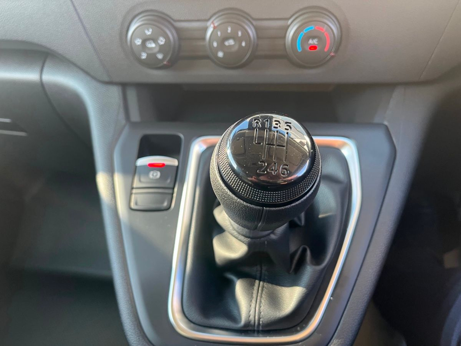2026 Renault Kangoo 1.5L Diesel For Sale Images