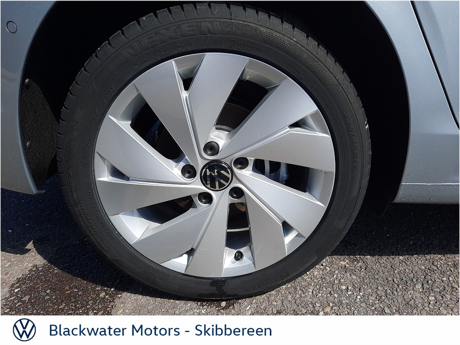 Volkswagen Golf 1.5 TSI 150HP EDITION 75 PHEV — thumbnail 9