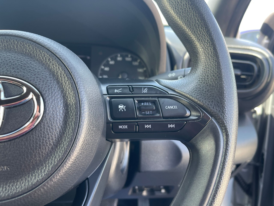 2020 Toyota Yaris 1.5L Petrol Hybrid For Sale Images