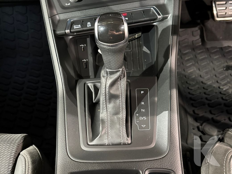 Audi Q3 1.5 TFSI S-LINE - HALF BLACK LEATHER - FACTORY ALLOYS - CRUISE CONTROL - HEATING / AC CONTROLS - — thumbnail 17