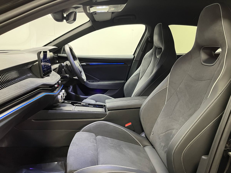 Skoda Superb Sportline DSG 2.0TDI 150BHP - Reversing Camera - Ambient Lighting - Climate Control - Electric Heated Memory Seats - Keyless Start - Apple CarPlay/Android Auto — thumbnail 18