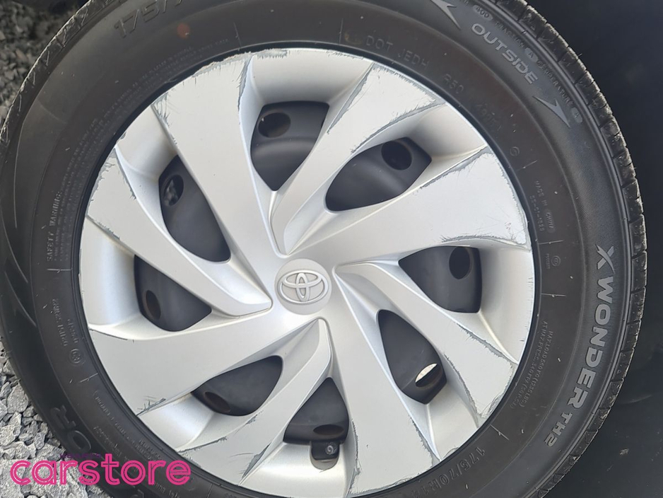 Toyota Yaris Hybrid X — thumbnail 14
