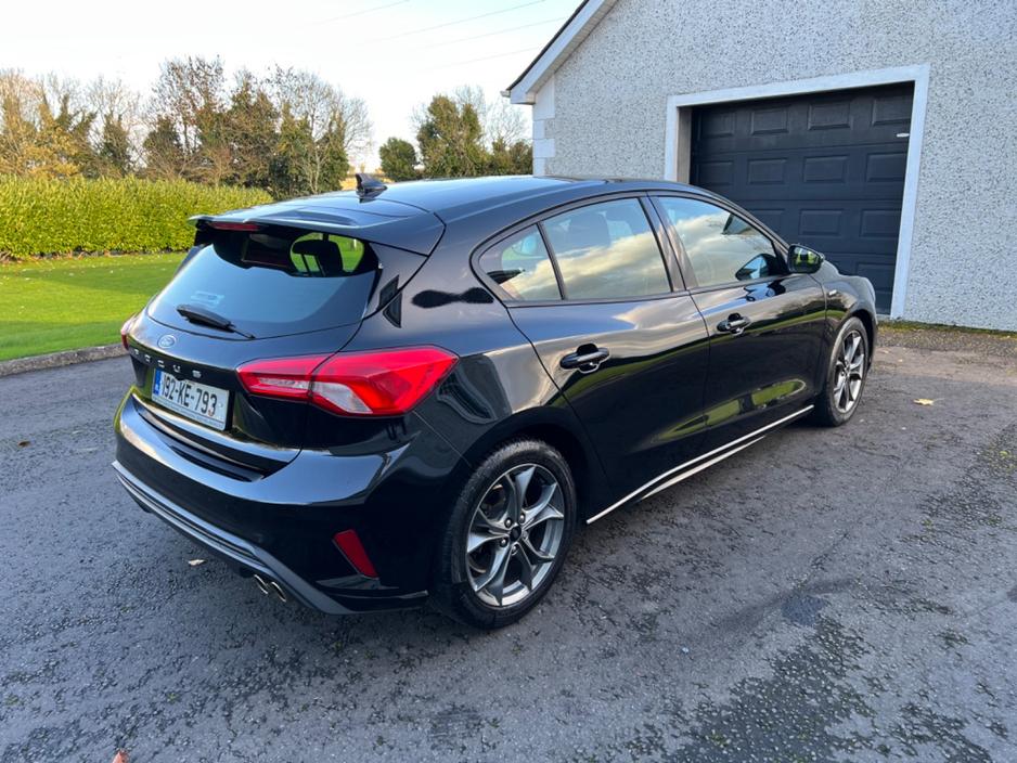 Ford Focus ST-LINE 1.0 ECOBOOST 125 125PS 4DR