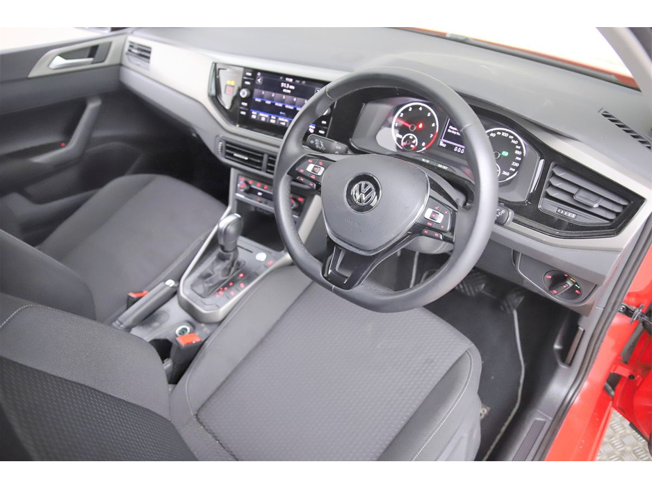 Volkswagen Polo 1.0 TSI DSG *VERY LOW KMS*UPGRADED 17" ALOYS*REVERSE CAM*PARK SENSORS* — thumbnail 13