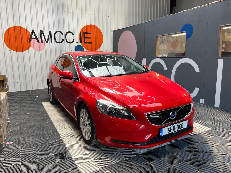 Used Volvo V40 2015 in Dublin