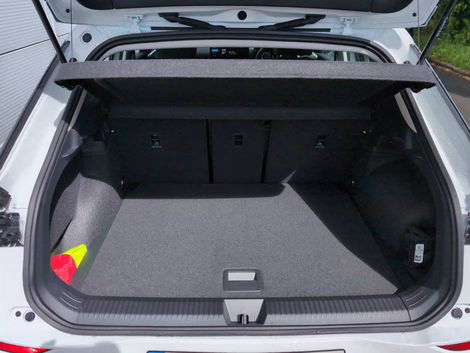 2026 Volkswagen T-Roc 1.5L Petrol For Sale Images