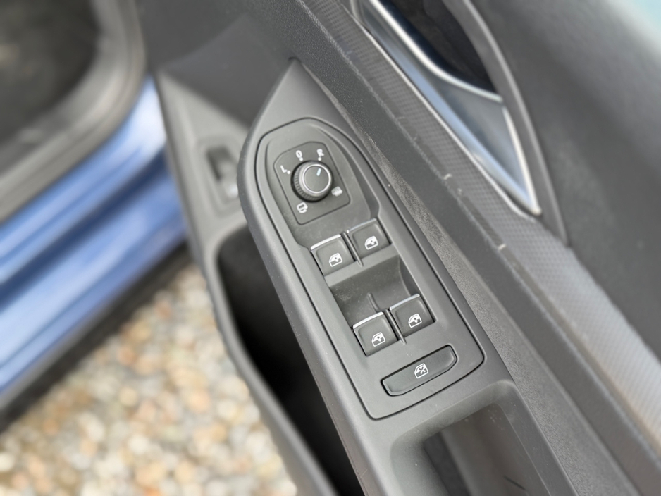2024 Volkswagen Golf 1.5L Petrol Plug-in Hybrid For Sale Images